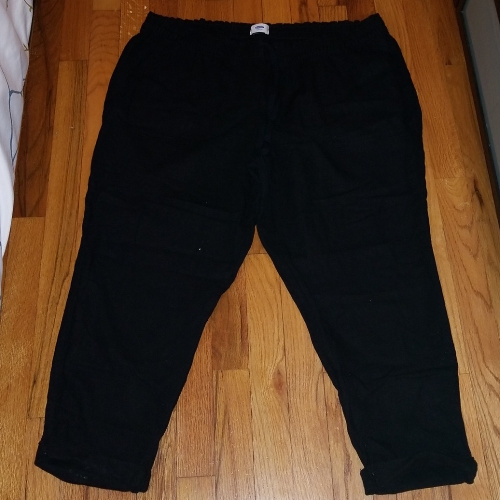 Old Navy black linen capris size xl